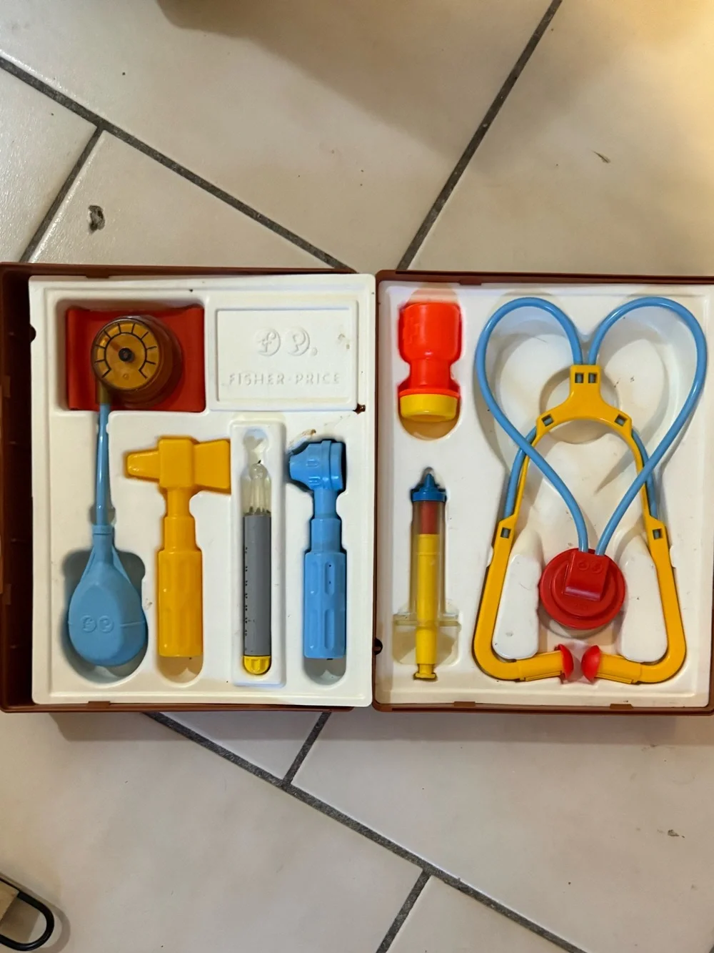 Fisher price vintage Dr set all pieces included